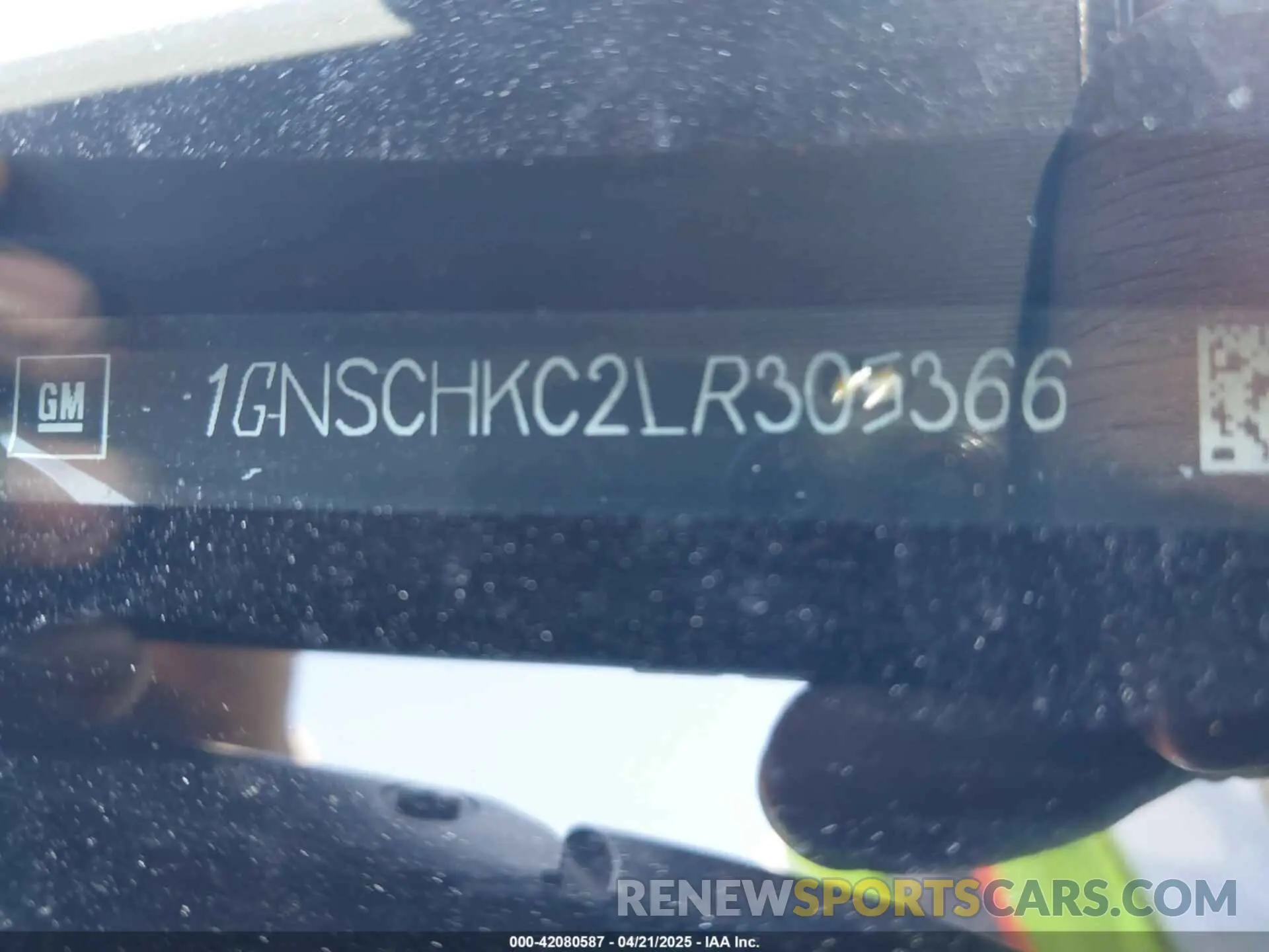 9 fotografías del automóvil dañado 1GNSCHKC2LR305366 CHEVROLET SUBURBAN 2020