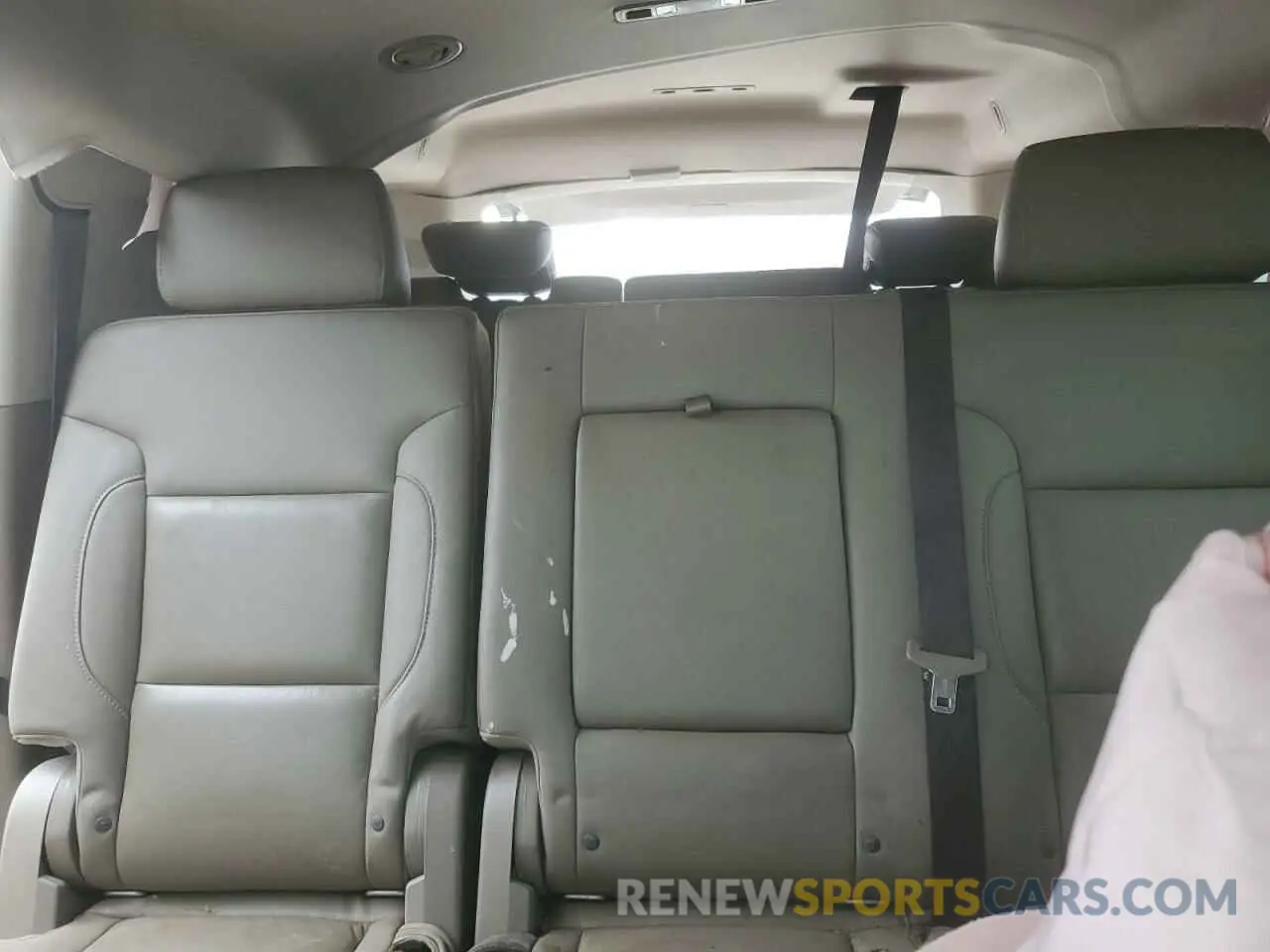 10 fotografías del automóvil dañado 1GNSCHKC3LR113910 CHEVROLET SUBURBAN 2020