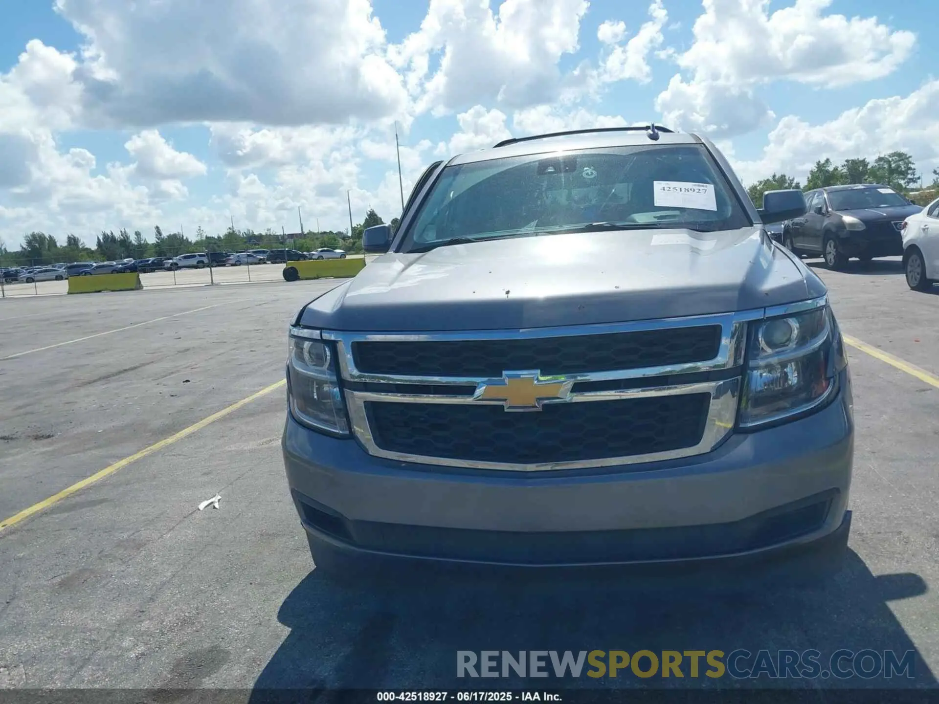 12 fotografías del automóvil dañado 1GNSCHKC4LR302047 CHEVROLET SUBURBAN 2020