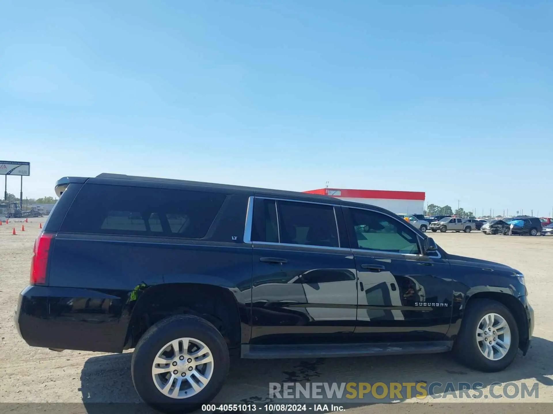 13 fotografías del automóvil dañado 1GNSCHKC5LR102083 CHEVROLET SUBURBAN 2020