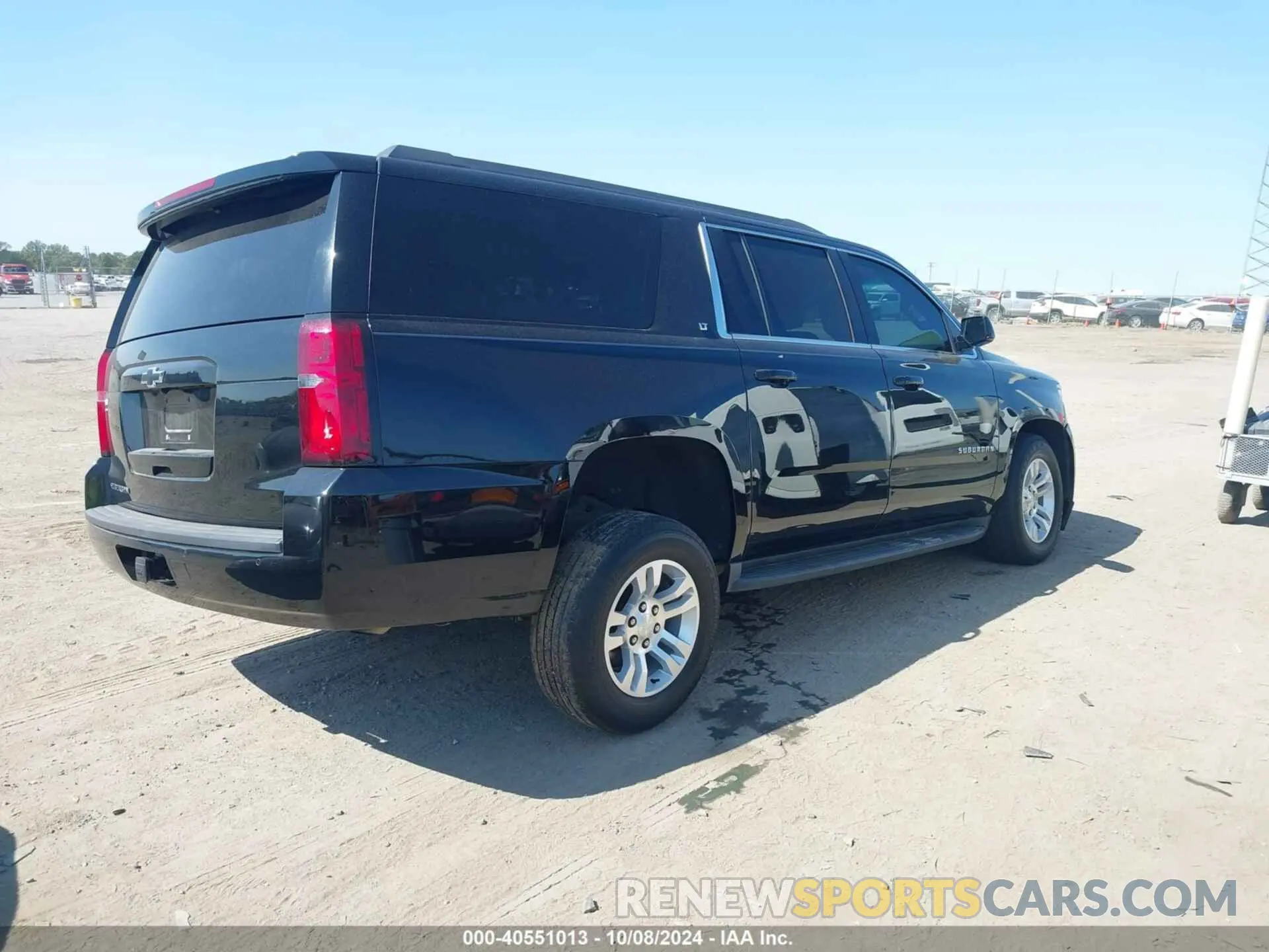 4 fotografías del automóvil dañado 1GNSCHKC5LR102083 CHEVROLET SUBURBAN 2020