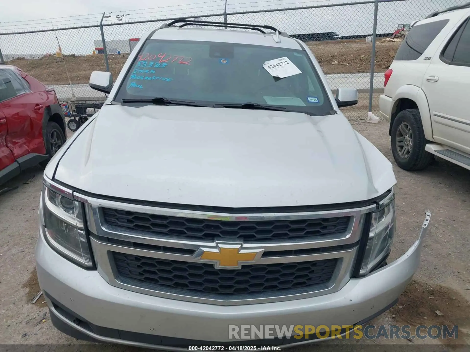 12 fotografías del automóvil dañado 1GNSCHKC6LR265468 CHEVROLET SUBURBAN 2020