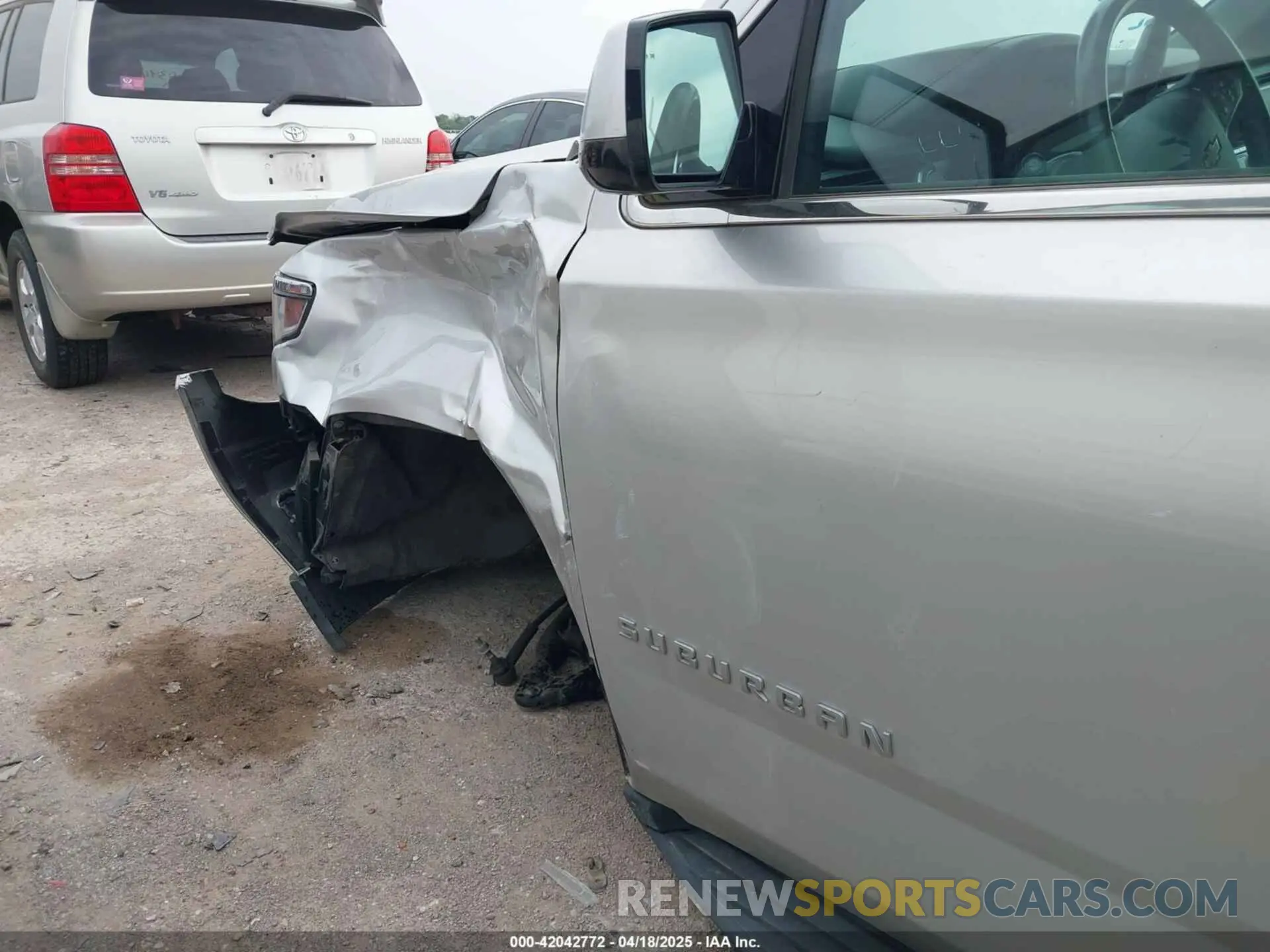 18 fotografías del automóvil dañado 1GNSCHKC6LR265468 CHEVROLET SUBURBAN 2020