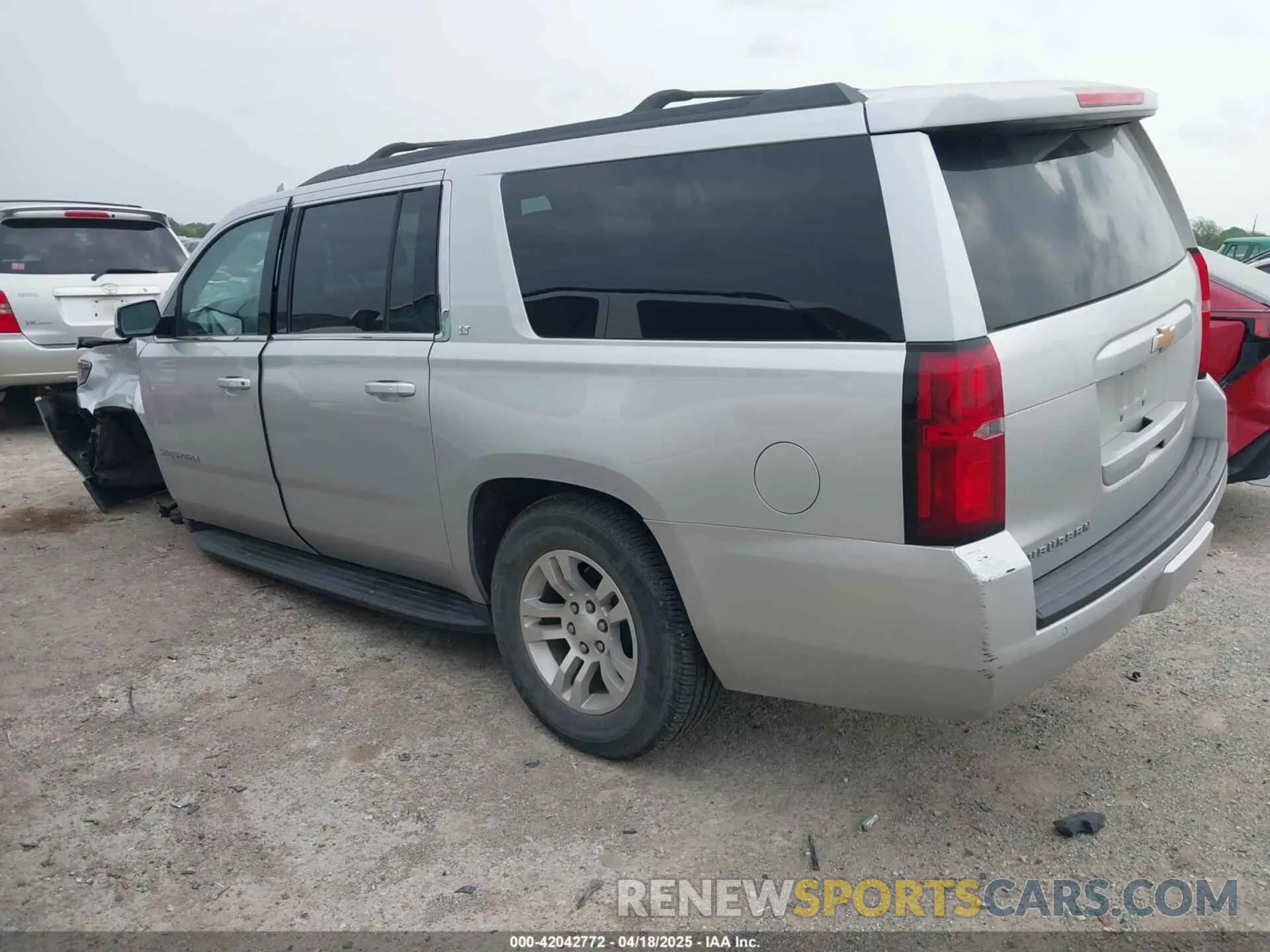 3 fotografías del automóvil dañado 1GNSCHKC6LR265468 CHEVROLET SUBURBAN 2020