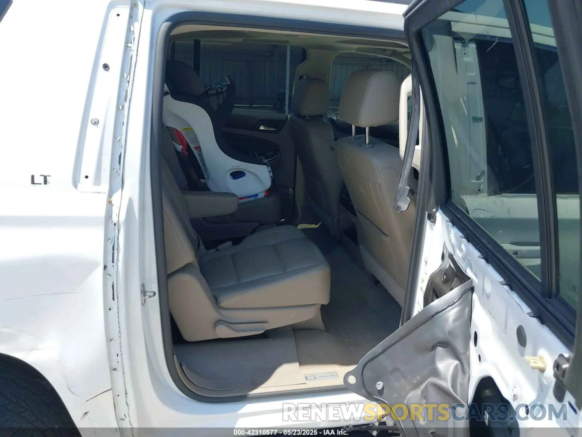 8 fotografías del automóvil dañado 1GNSCHKC6LR287101 CHEVROLET SUBURBAN 2020