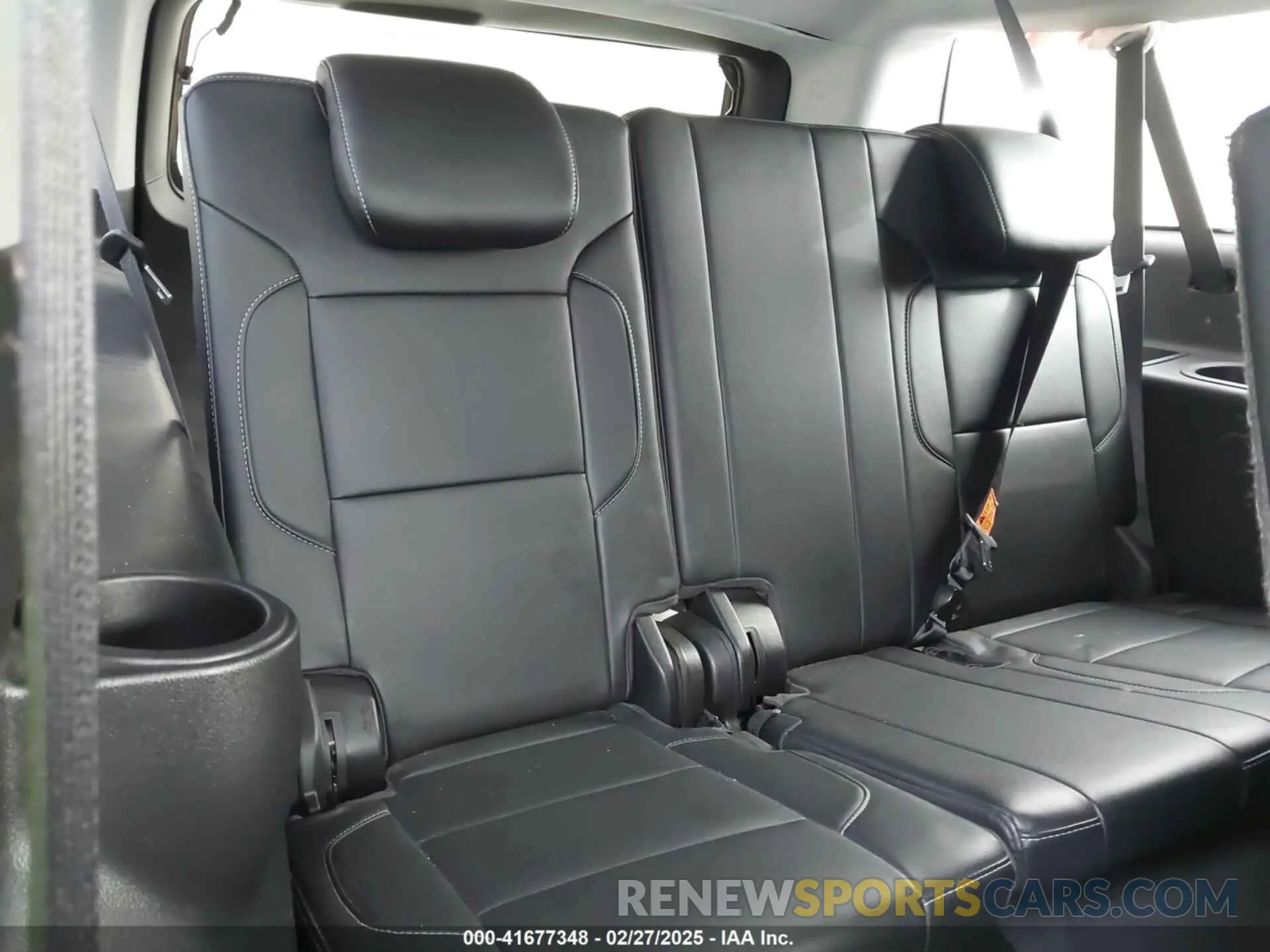 16 fotografías del automóvil dañado 1GNSCHKC8LR151570 CHEVROLET SUBURBAN 2020
