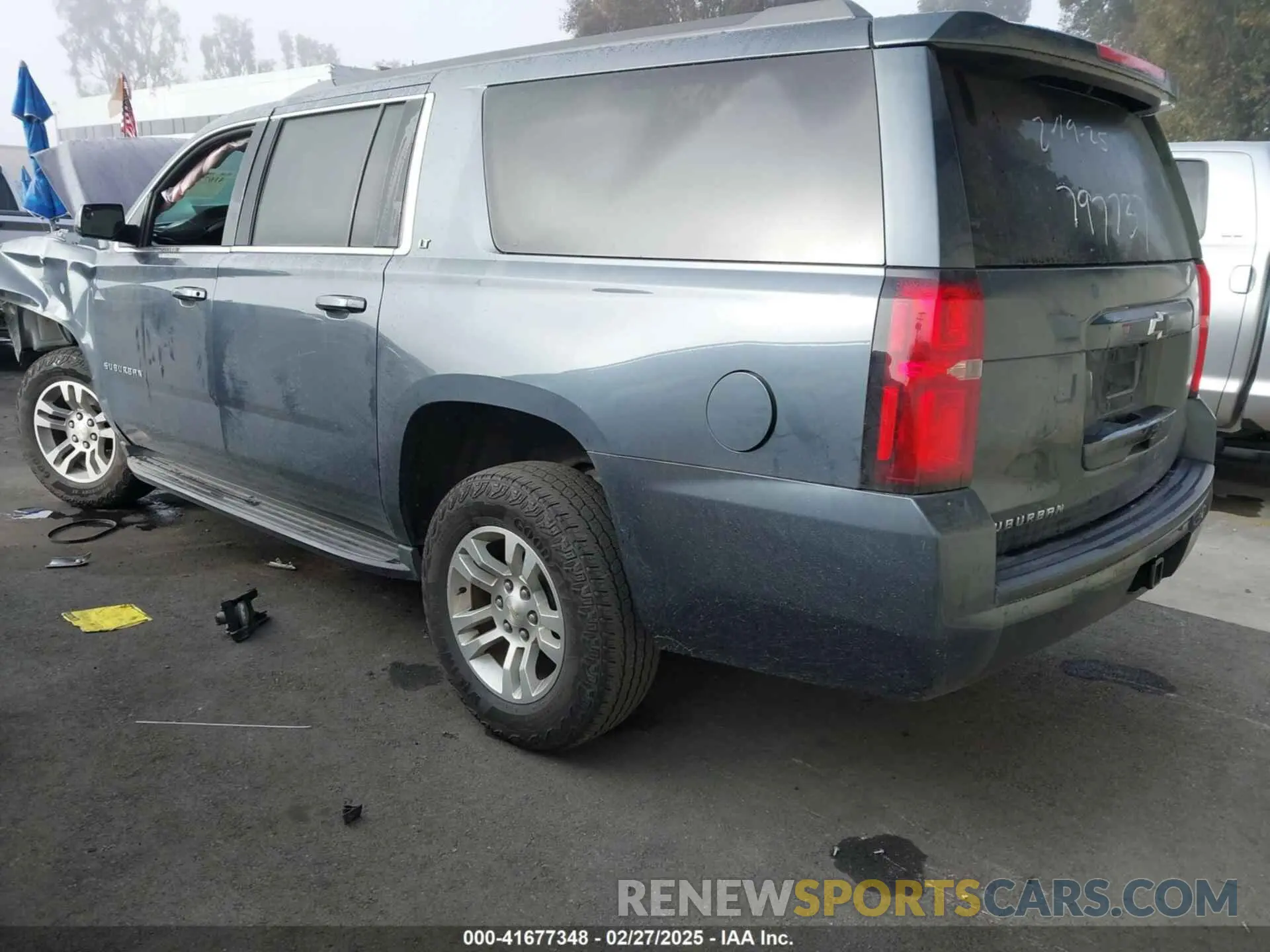 3 fotografías del automóvil dañado 1GNSCHKC8LR151570 CHEVROLET SUBURBAN 2020