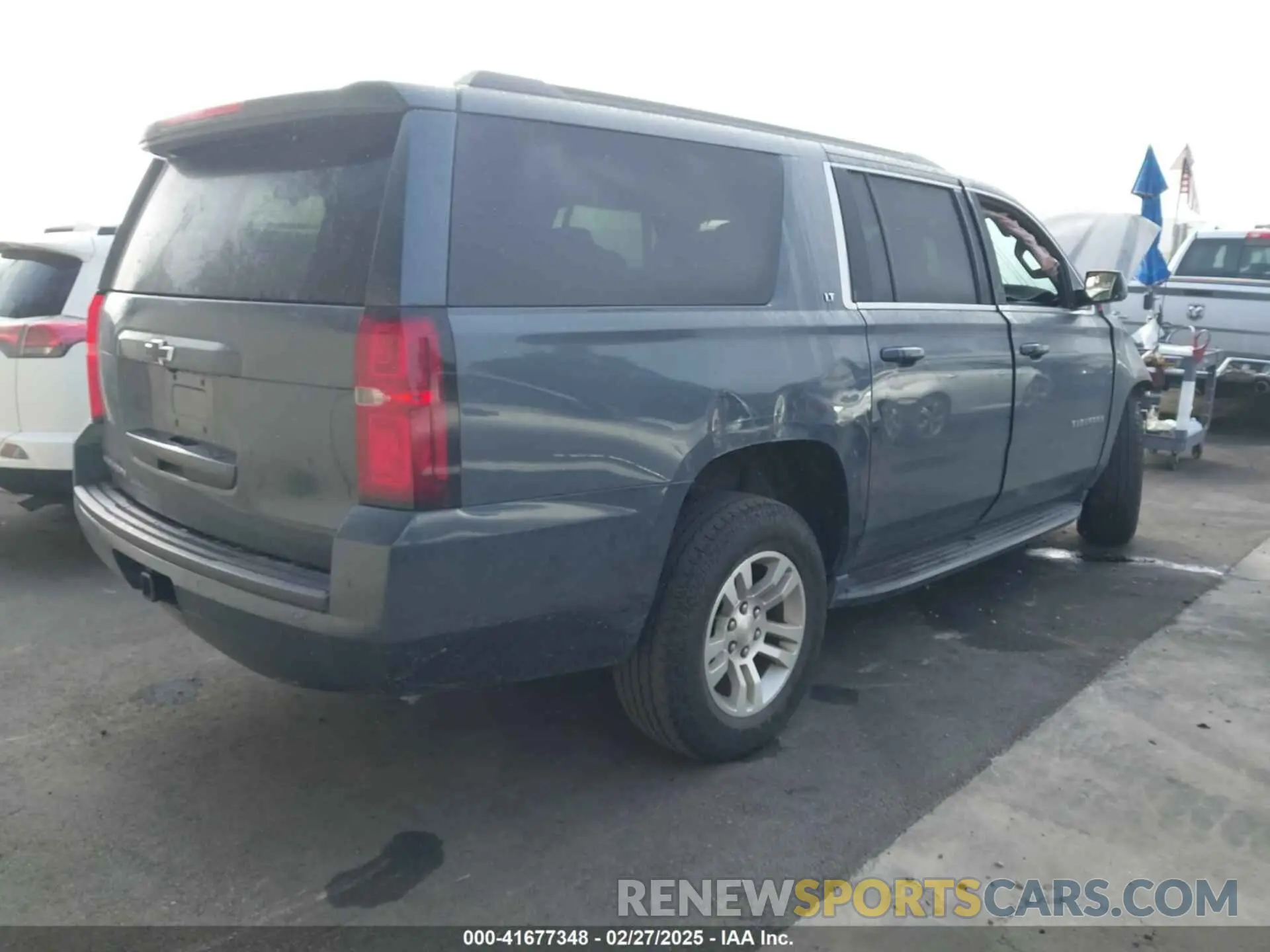4 fotografías del automóvil dañado 1GNSCHKC8LR151570 CHEVROLET SUBURBAN 2020