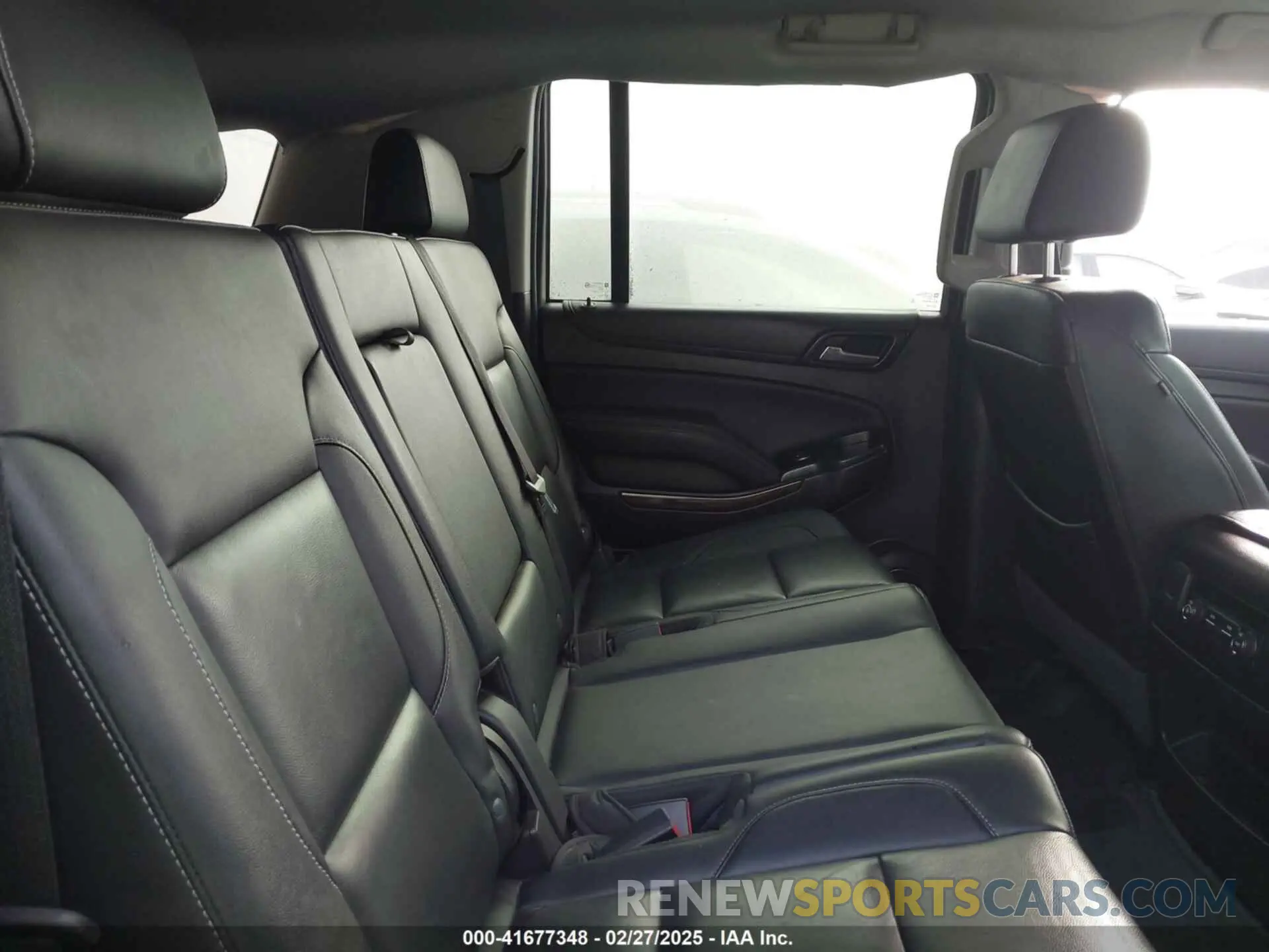 8 fotografías del automóvil dañado 1GNSCHKC8LR151570 CHEVROLET SUBURBAN 2020