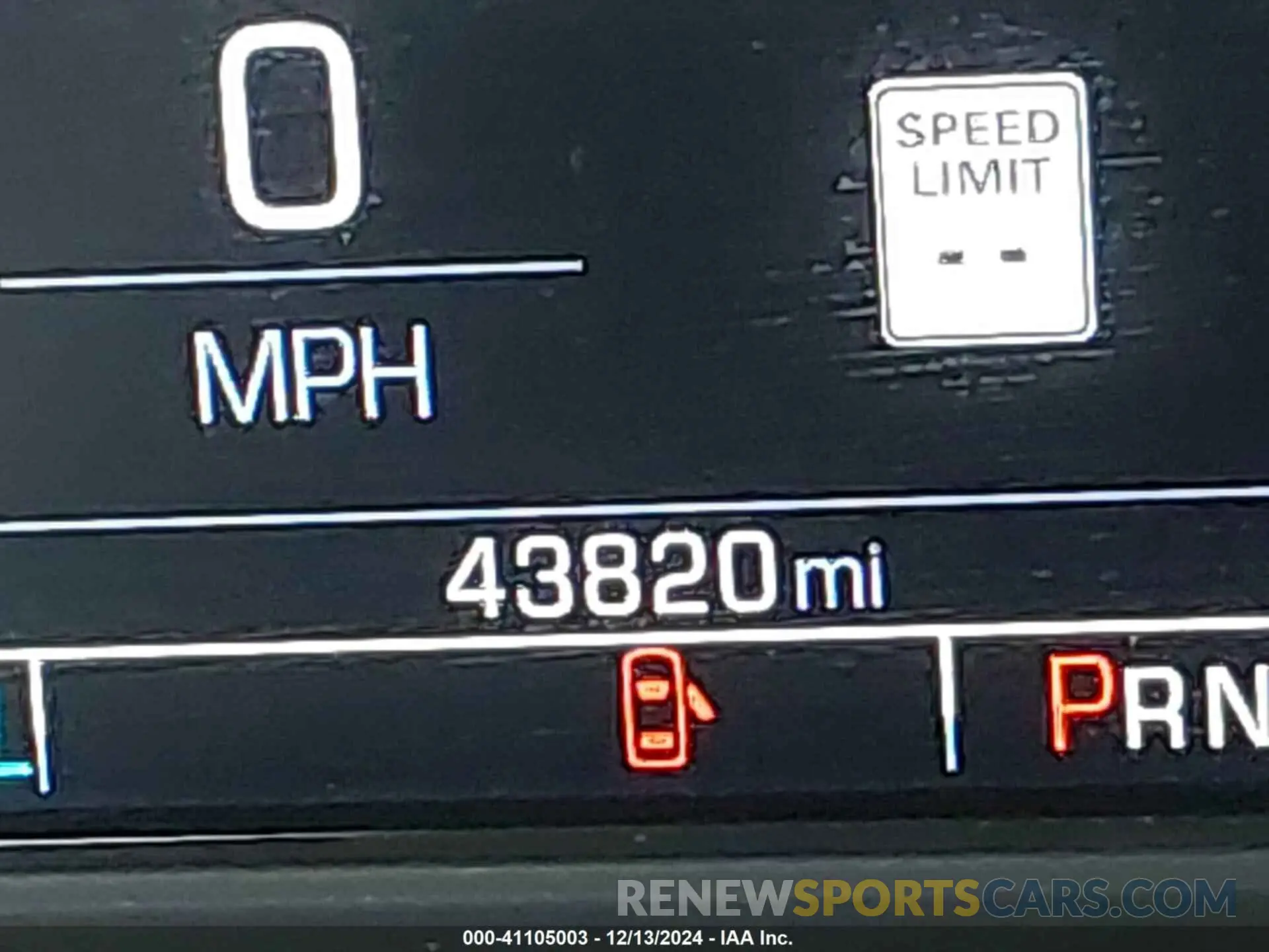 15 fotografías del automóvil dañado 1GNSCJKC0LR121728 CHEVROLET SUBURBAN 2020