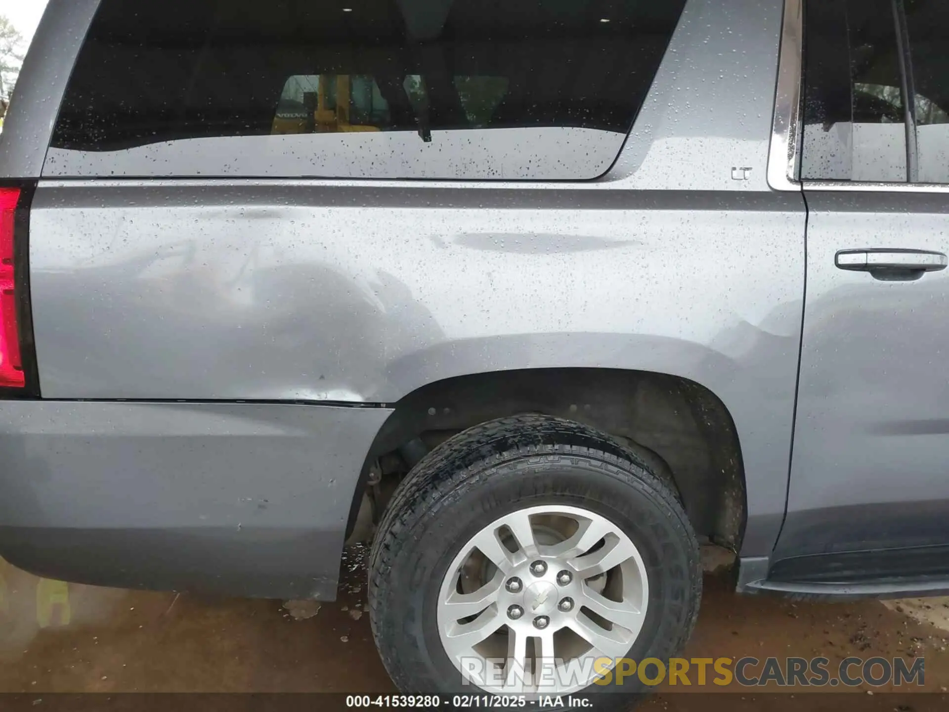 17 fotografías del automóvil dañado 1GNSKHKC0LR282818 CHEVROLET SUBURBAN 2020