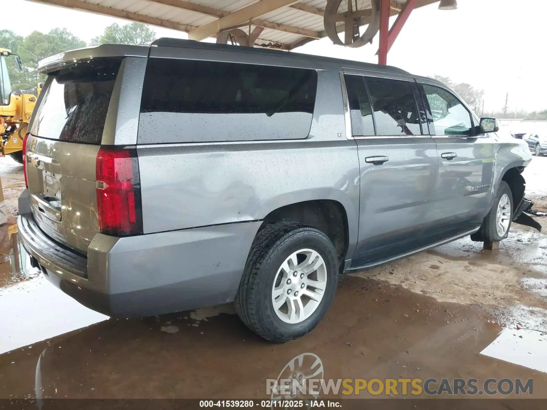 4 fotografías del automóvil dañado 1GNSKHKC0LR282818 CHEVROLET SUBURBAN 2020