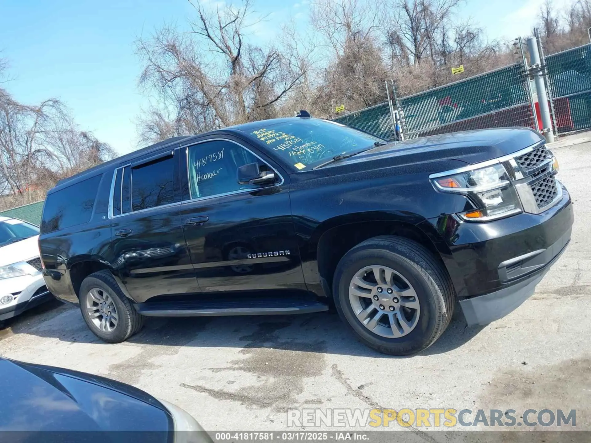 13 fotografías del automóvil dañado 1GNSKHKC1LR302557 CHEVROLET SUBURBAN 2020