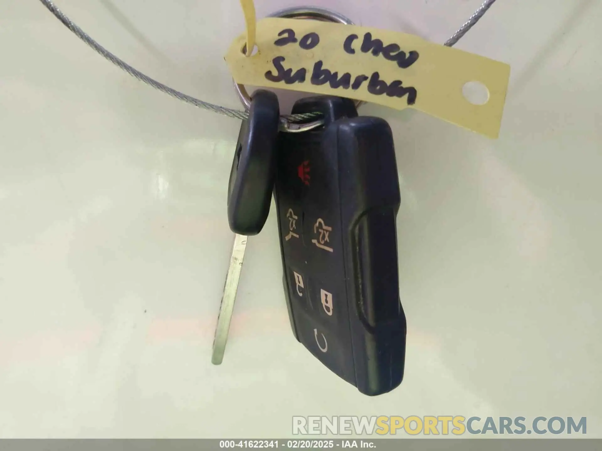 11 fotografías del automóvil dañado 1GNSKHKC2LR111388 CHEVROLET SUBURBAN 2020