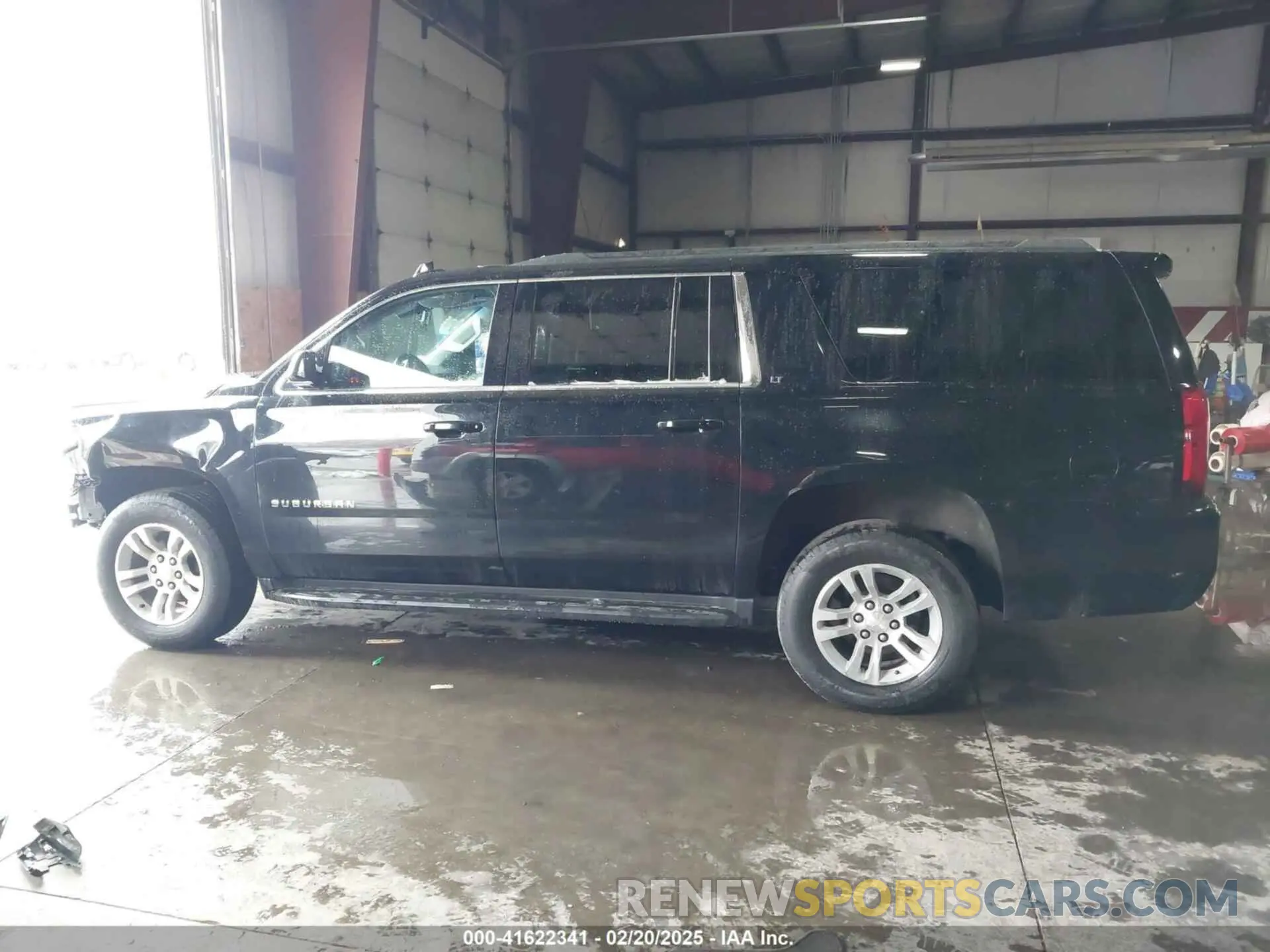 14 fotografías del automóvil dañado 1GNSKHKC2LR111388 CHEVROLET SUBURBAN 2020