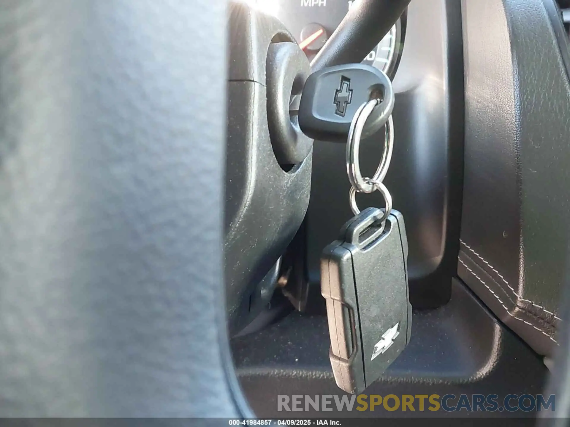 11 fotografías del automóvil dañado 1GNSKHKC2LR112606 CHEVROLET SUBURBAN 2020