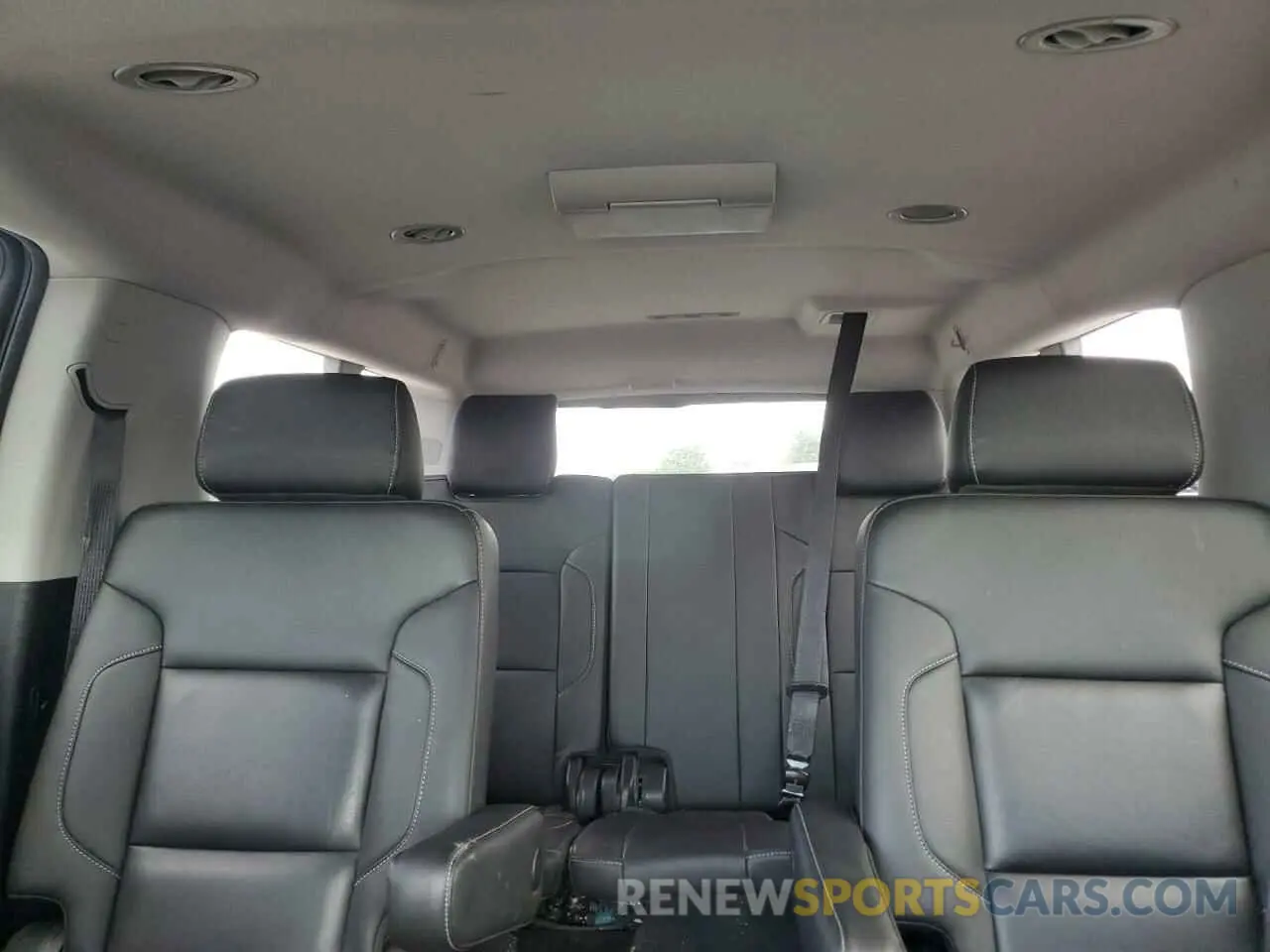 10 fotografías del automóvil dañado 1GNSKHKC3LR277936 CHEVROLET SUBURBAN 2020