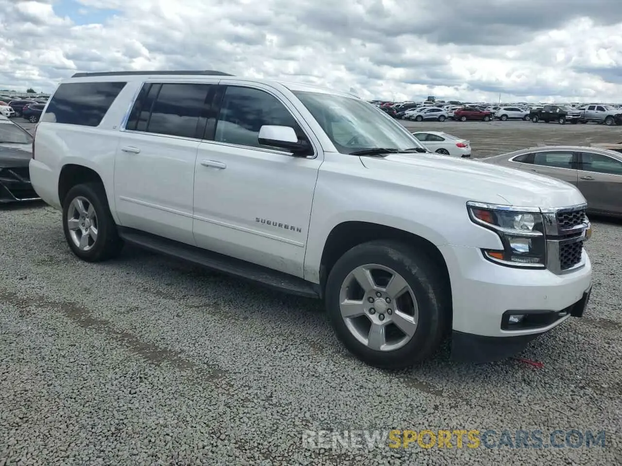 4 fotografías del automóvil dañado 1GNSKHKC3LR277936 CHEVROLET SUBURBAN 2020