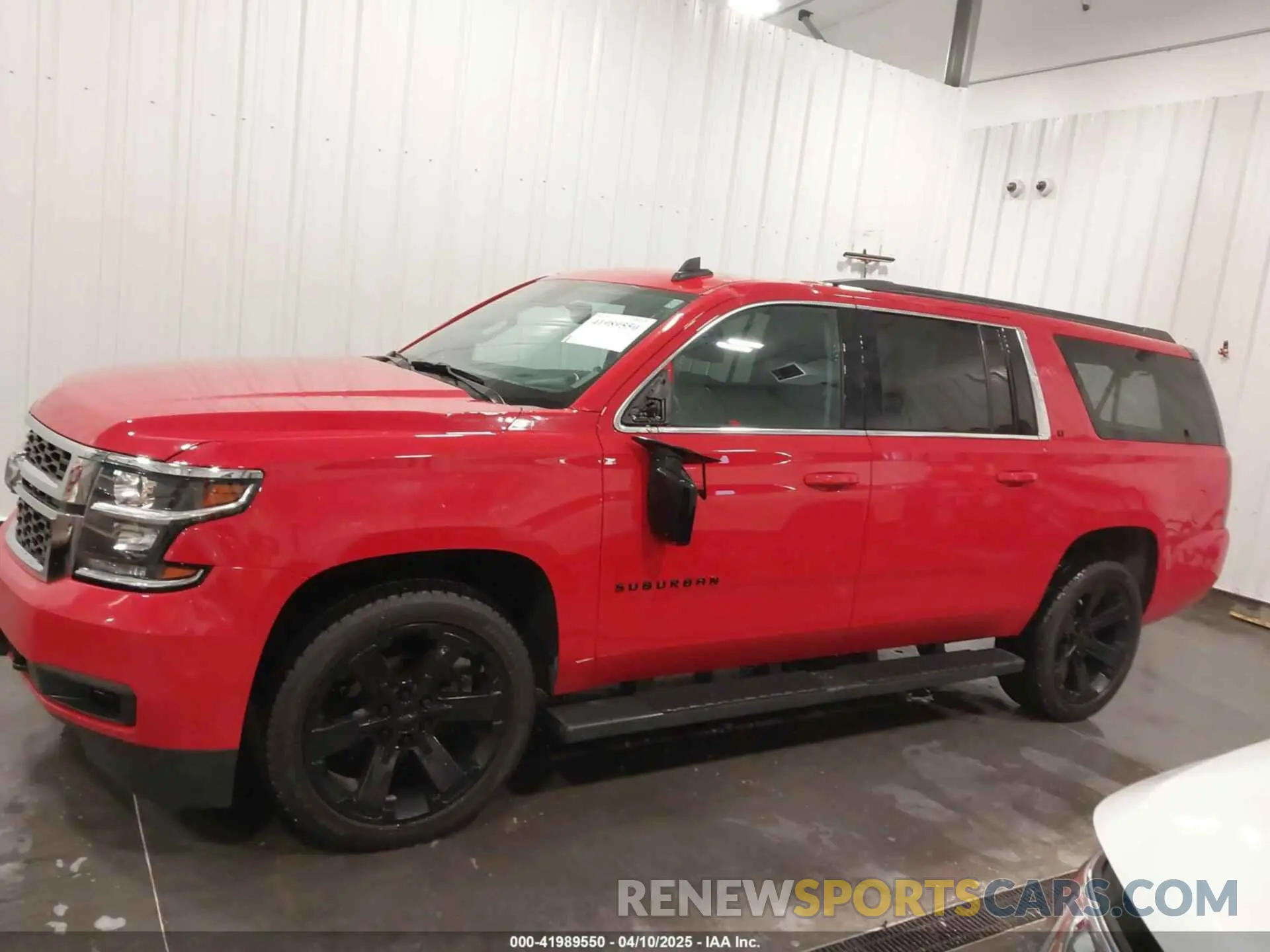 14 fotografías del automóvil dañado 1GNSKHKC5LR160729 CHEVROLET SUBURBAN 2020