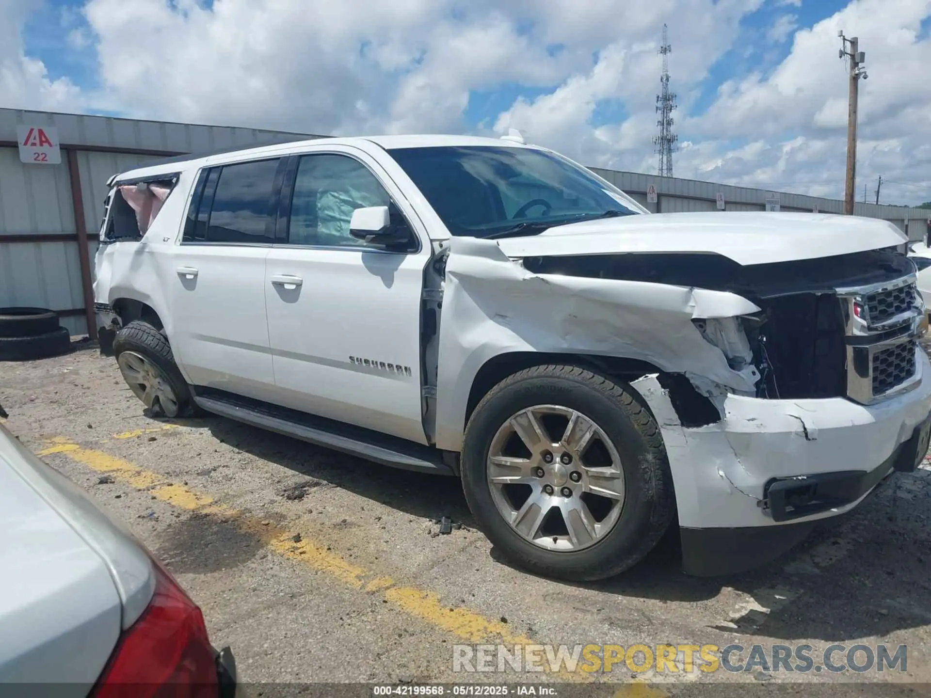13 fotografías del automóvil dañado 1GNSKHKC5LR275783 CHEVROLET SUBURBAN 2020