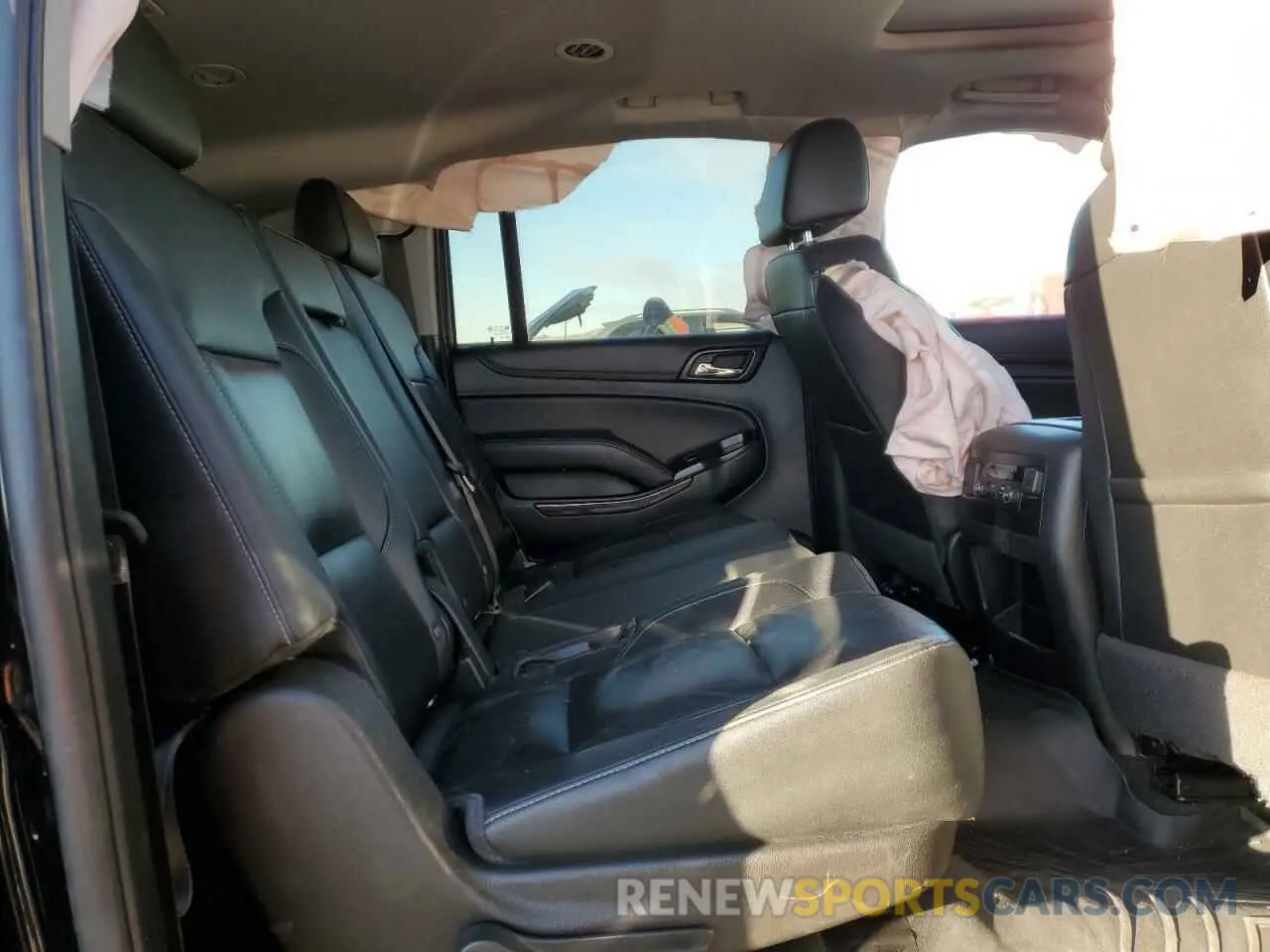 11 fotografías del automóvil dañado 1GNSKHKC6LR153840 CHEVROLET SUBURBAN 2020