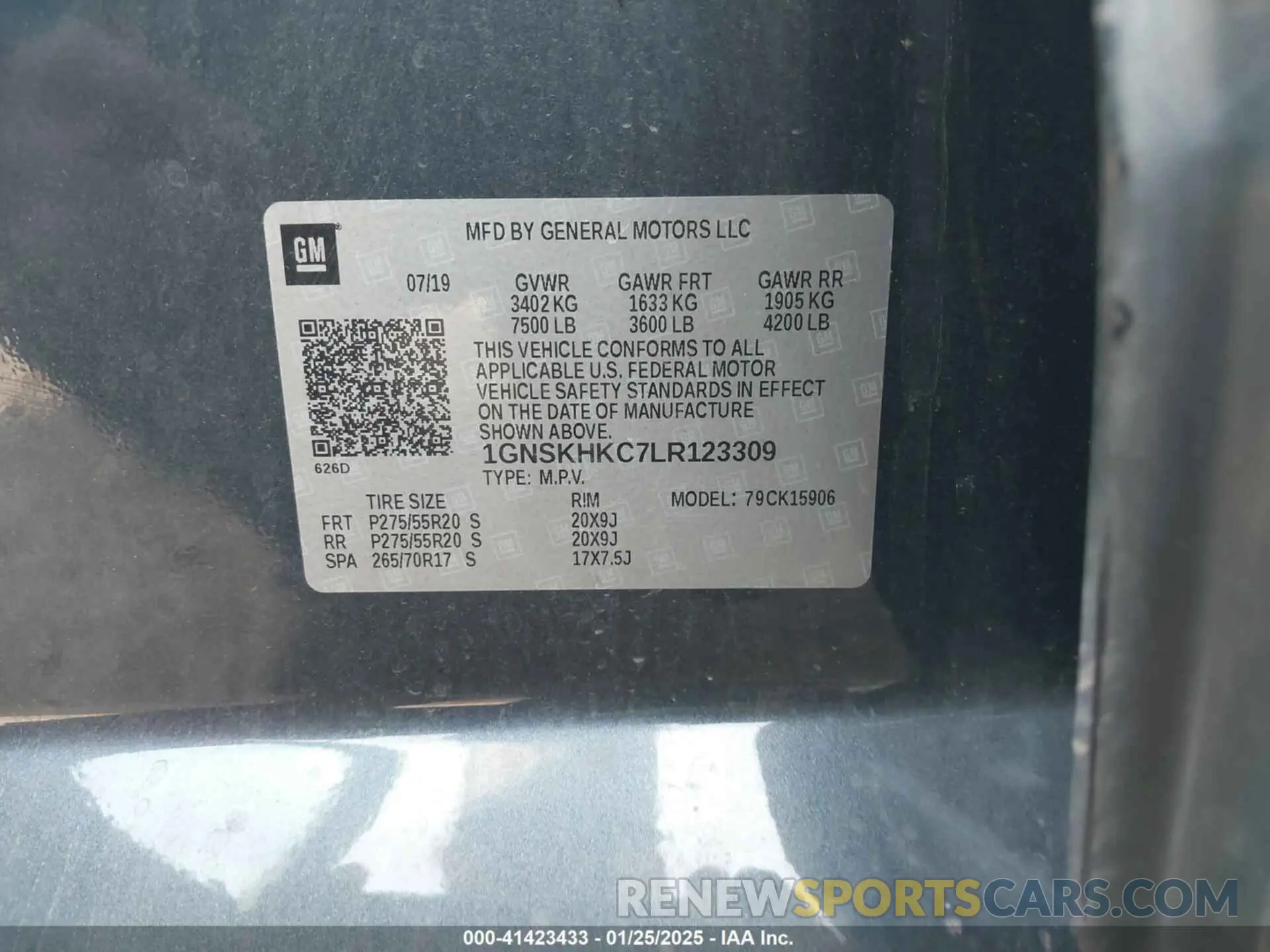 9 fotografías del automóvil dañado 1GNSKHKC7LR123309 CHEVROLET SUBURBAN 2020