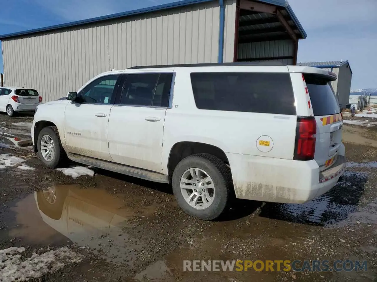 2 fotografías del automóvil dañado 1GNSKHKCXLR262611 CHEVROLET SUBURBAN 2020
