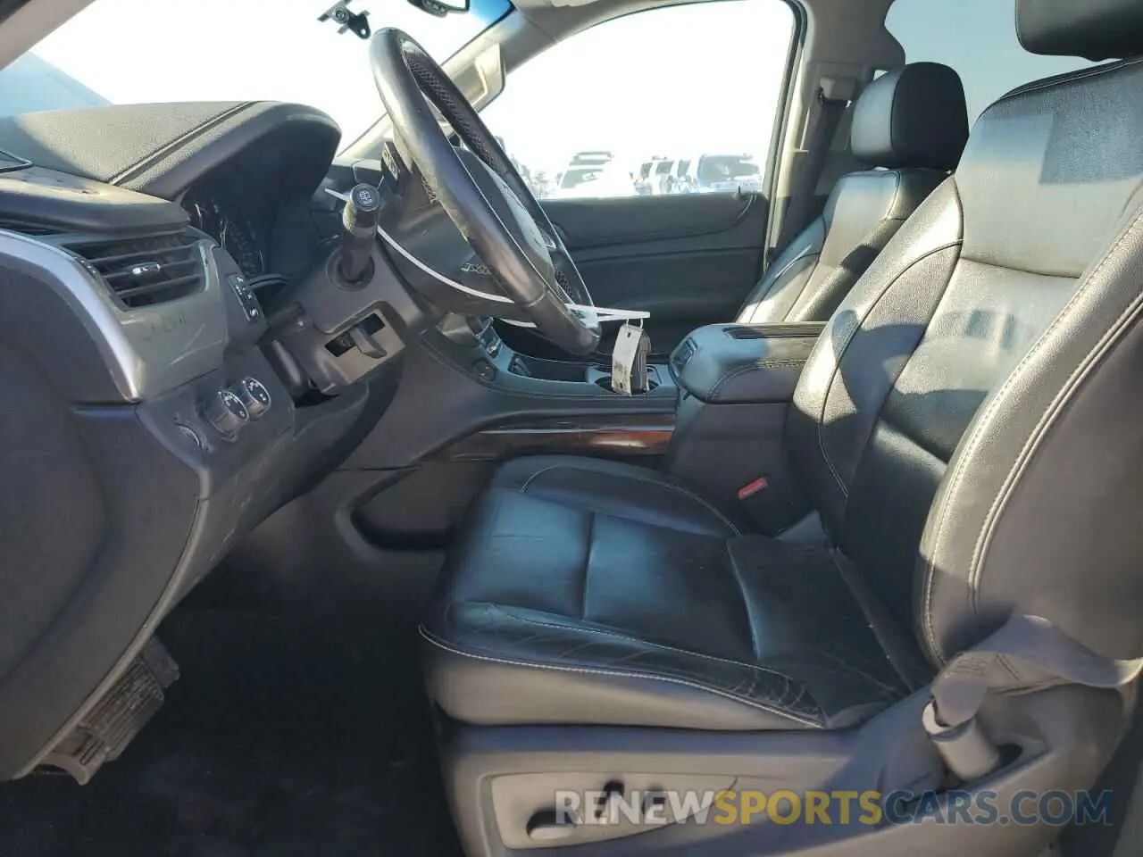 7 fotografías del automóvil dañado 1GNSKHKCXLR262611 CHEVROLET SUBURBAN 2020