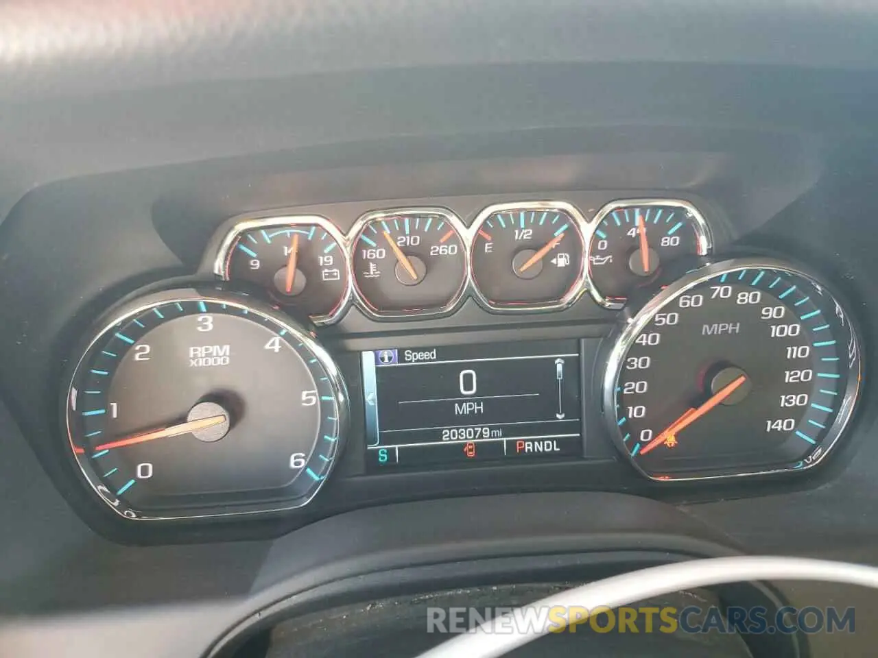 9 fotografías del automóvil dañado 1GNSKHKCXLR262611 CHEVROLET SUBURBAN 2020