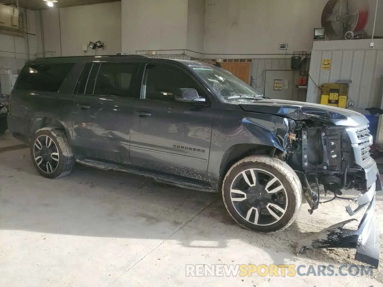4 fotografías del automóvil dañado 1GNSKJKC7LR260712 CHEVROLET SUBURBAN 2020