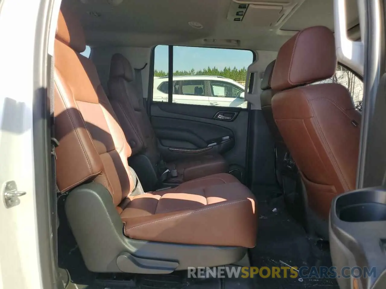 11 fotografías del automóvil dañado 1GNSKJKJ1LR131086 CHEVROLET SUBURBAN 2020