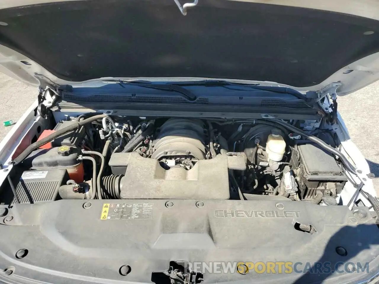 12 fotografías del automóvil dañado 1GNSKJKJ1LR131086 CHEVROLET SUBURBAN 2020