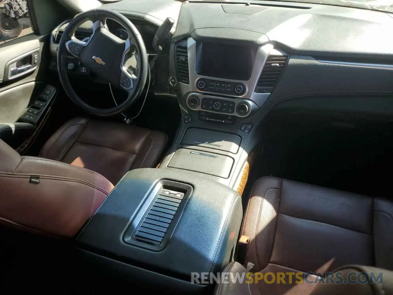 8 fotografías del automóvil dañado 1GNSKJKJ1LR131086 CHEVROLET SUBURBAN 2020