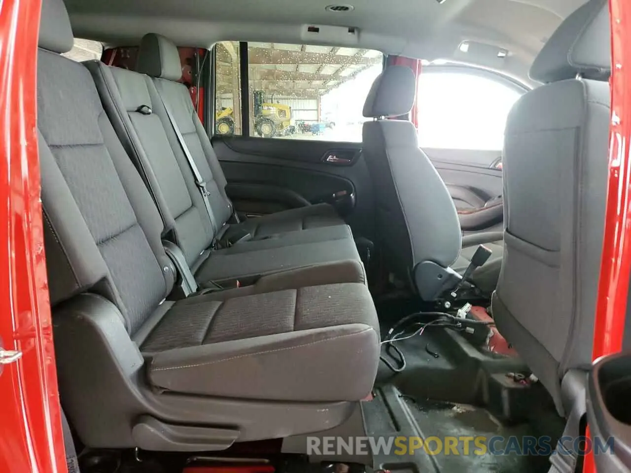 10 fotografías del automóvil dañado 1GNSKKEC4LR254559 CHEVROLET SUBURBAN 2020