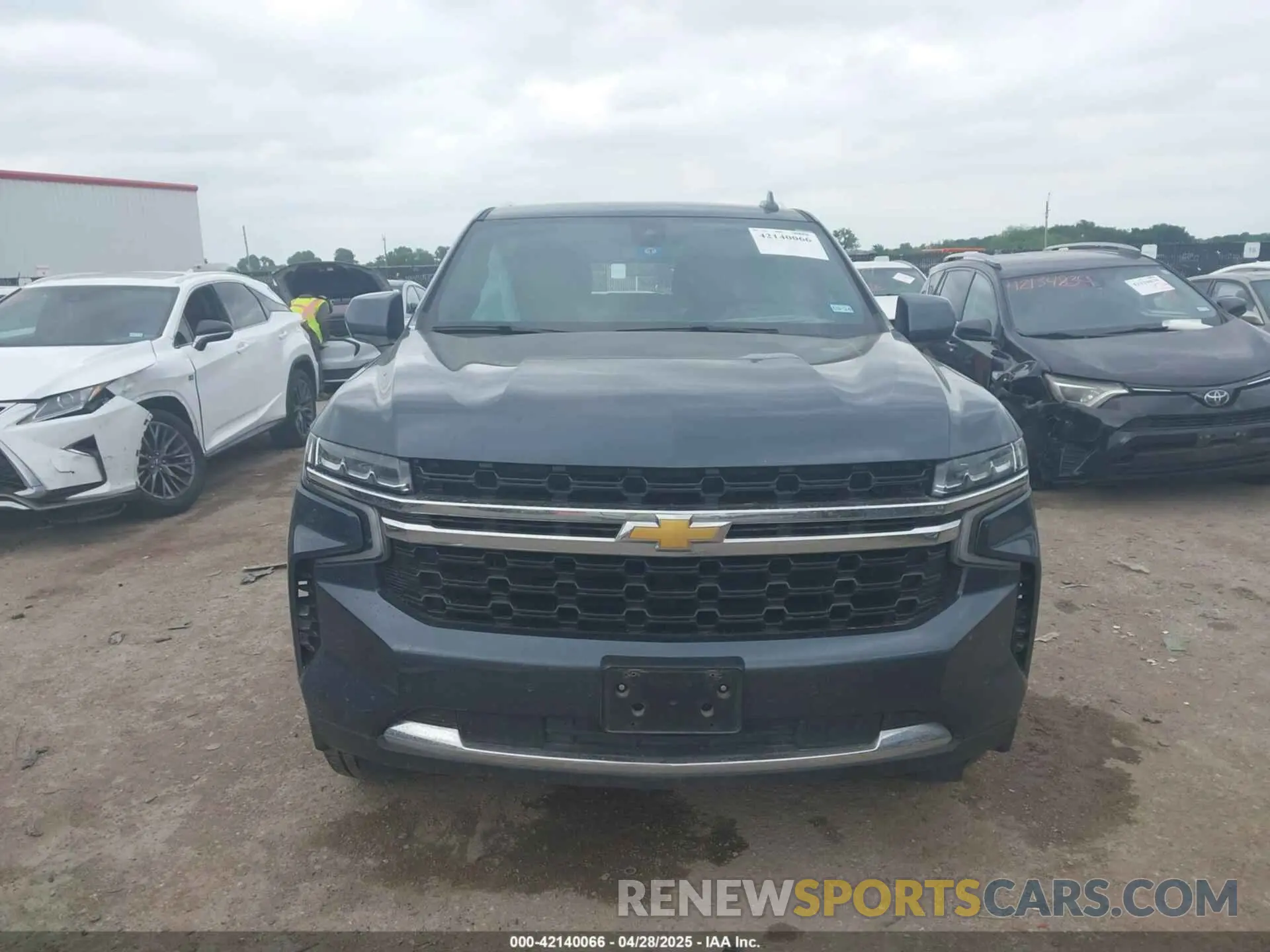 12 fotografías del automóvil dañado 1GNSCBKD3MR337539 CHEVROLET SUBURBAN 2021