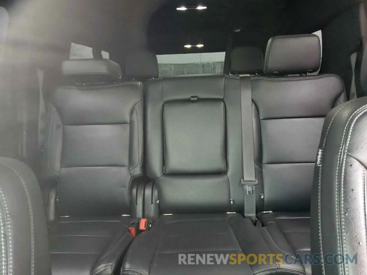 10 fotografías del automóvil dañado 1GNSCBKD4MR393411 CHEVROLET SUBURBAN 2021