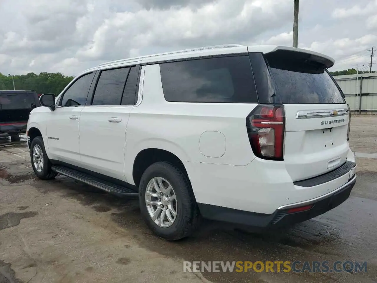 2 fotografías del automóvil dañado 1GNSCCKD2MR201909 CHEVROLET SUBURBAN 2021