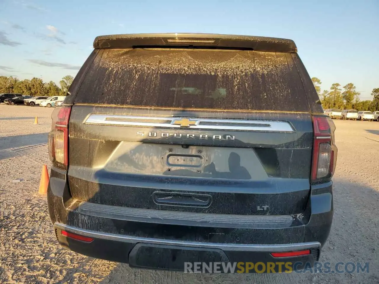 6 fotografías del automóvil dañado 1GNSCCKD6MR175685 CHEVROLET SUBURBAN 2021