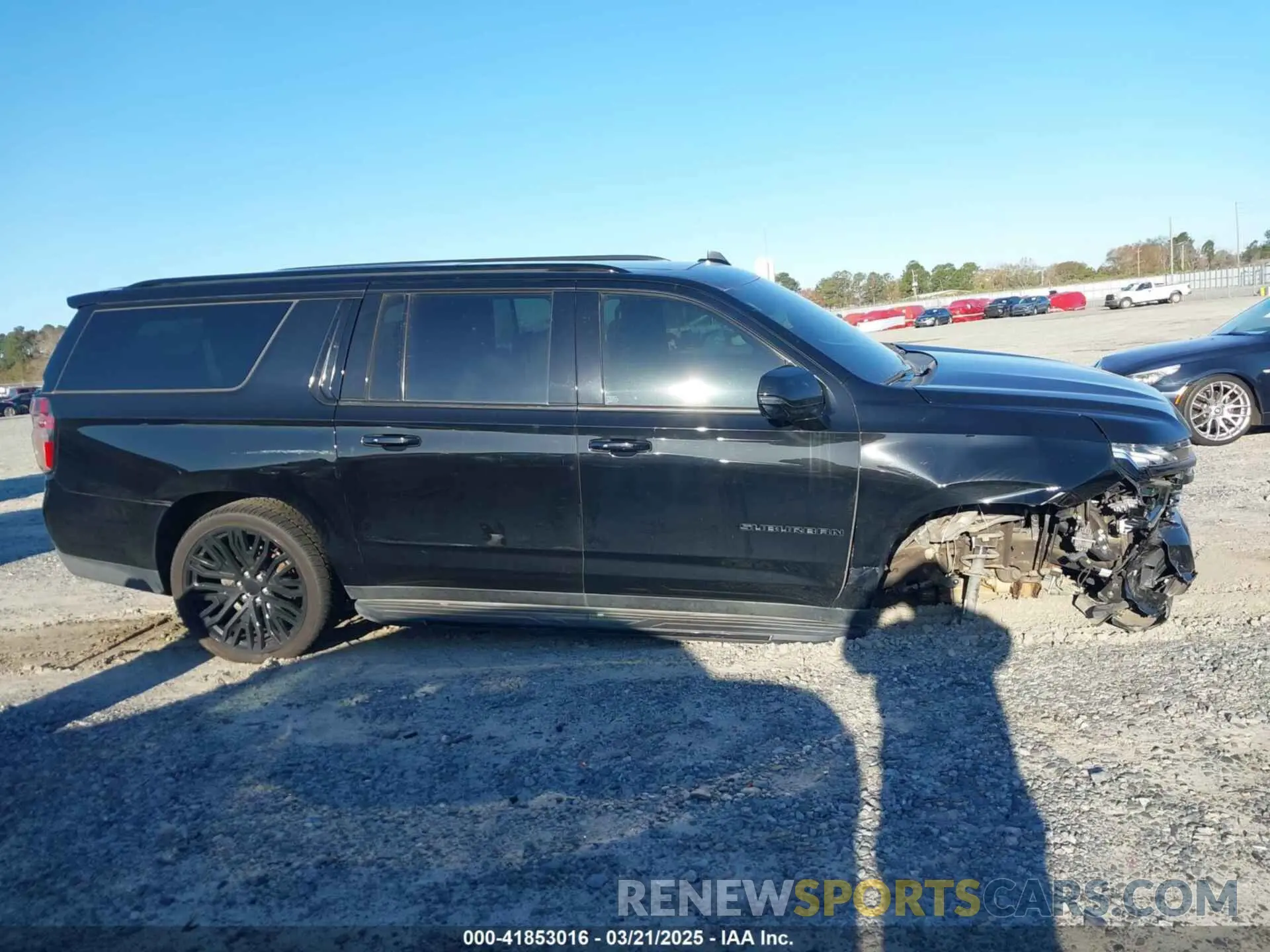 13 fotografías del automóvil dañado 1GNSCEKD2MR340613 CHEVROLET SUBURBAN 2021
