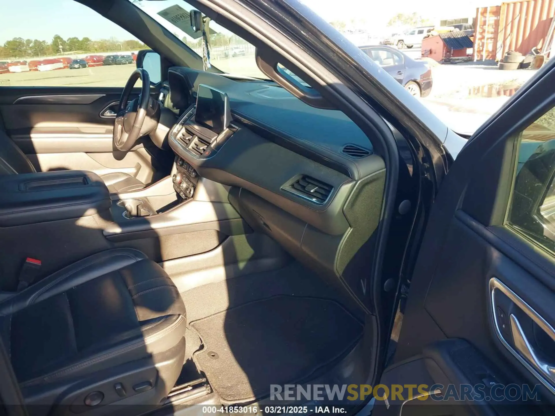 5 fotografías del automóvil dañado 1GNSCEKD2MR340613 CHEVROLET SUBURBAN 2021