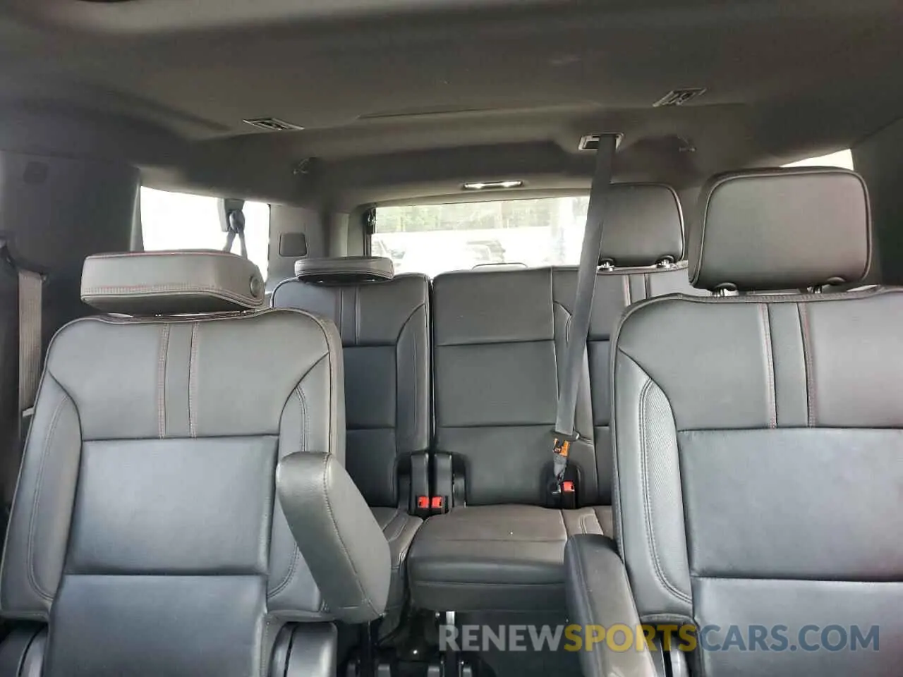 10 fotografías del automóvil dañado 1GNSCEKDXMR353609 CHEVROLET SUBURBAN 2021