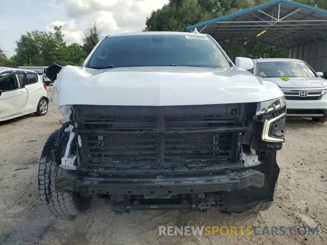5 fotografías del automóvil dañado 1GNSCEKDXMR353609 CHEVROLET SUBURBAN 2021
