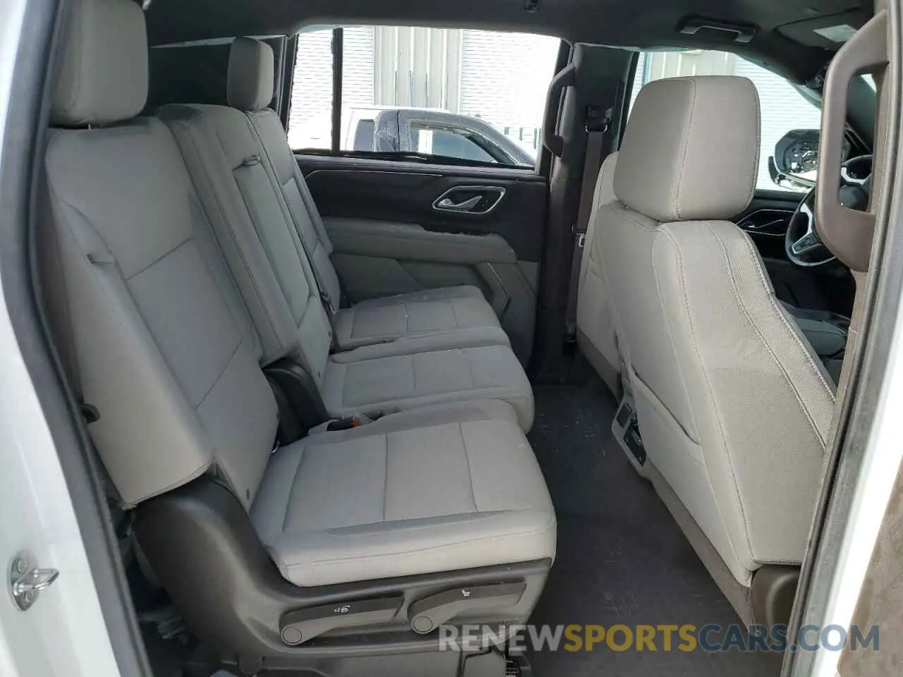 10 fotografías del automóvil dañado 1GNSKBED6MR317414 CHEVROLET SUBURBAN 2021