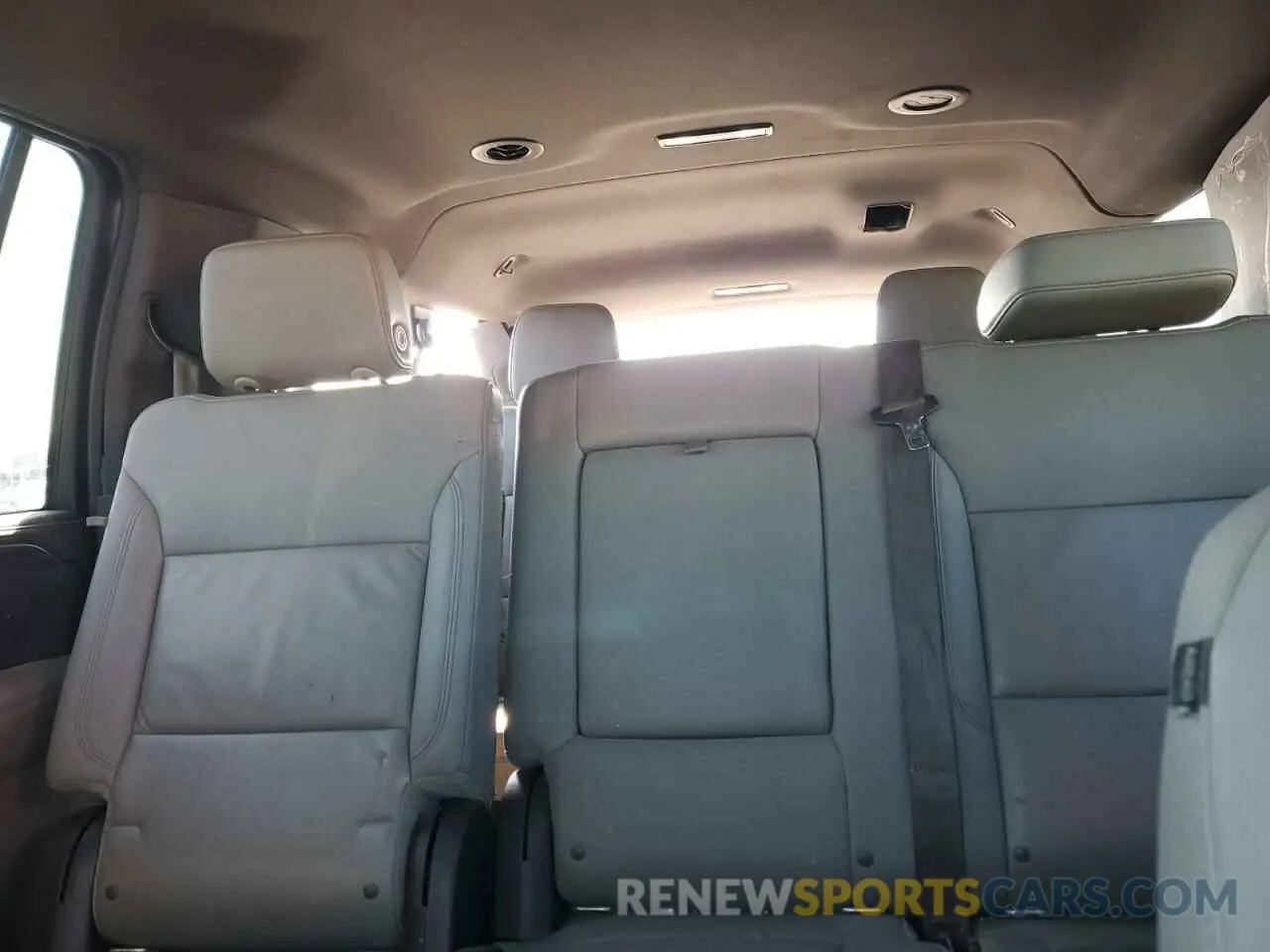 10 fotografías del automóvil dañado 1GNSKCKD4MR386404 CHEVROLET SUBURBAN 2021