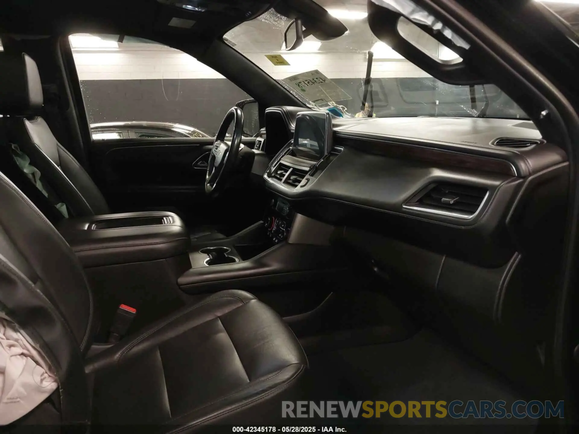 5 fotografías del automóvil dañado 1GNSKDKD3MR140935 CHEVROLET SUBURBAN 2021