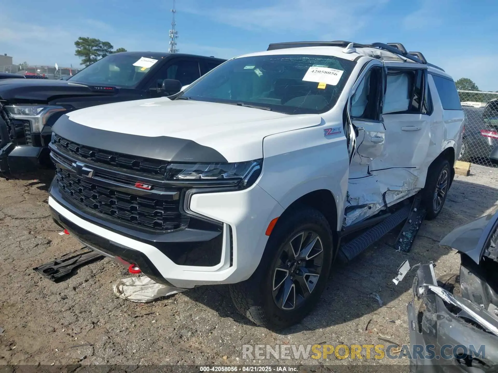 2 fotografías del automóvil dañado 1GNSKDKD4MR492681 CHEVROLET SUBURBAN 2021