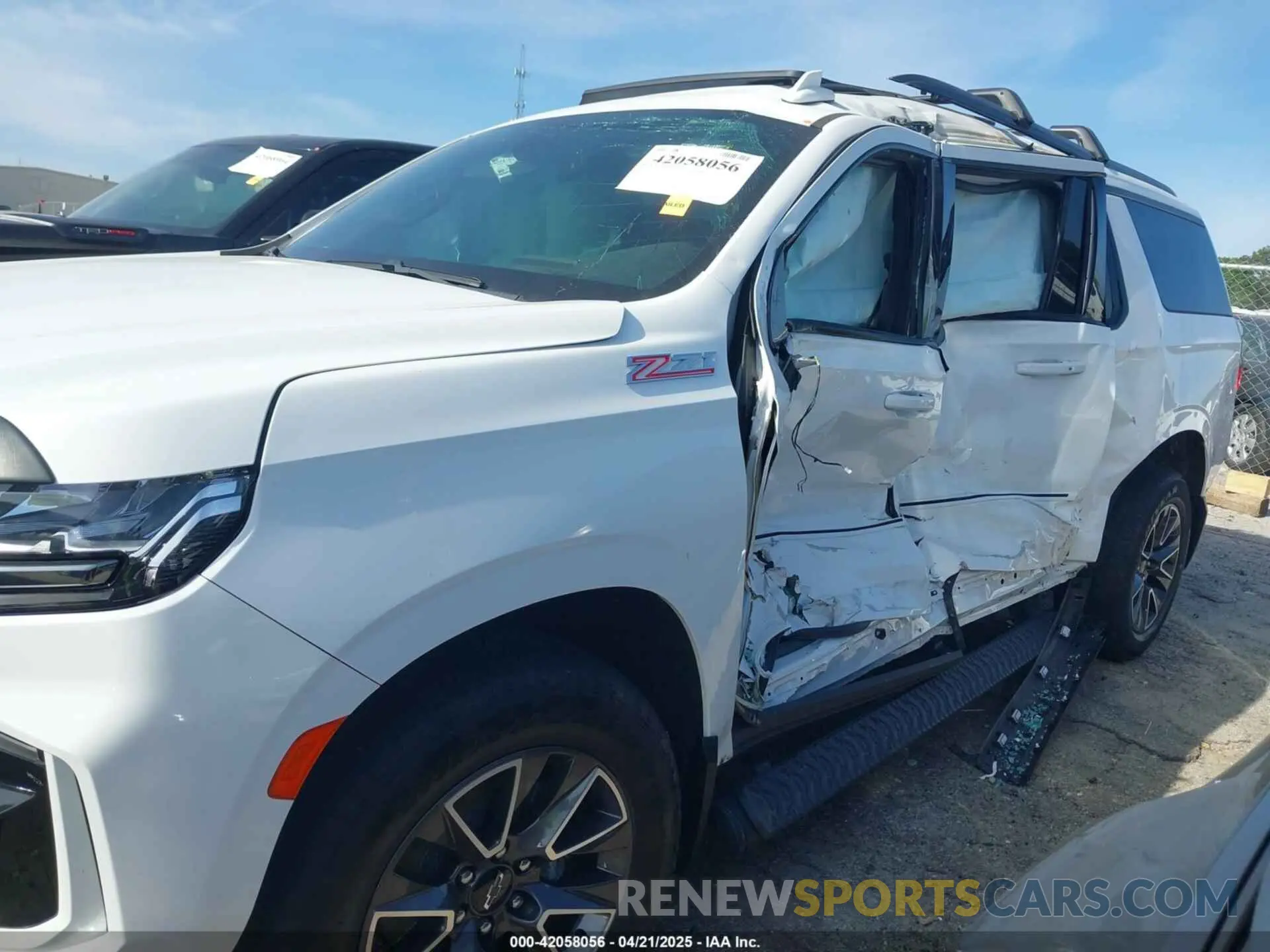 6 fotografías del automóvil dañado 1GNSKDKD4MR492681 CHEVROLET SUBURBAN 2021