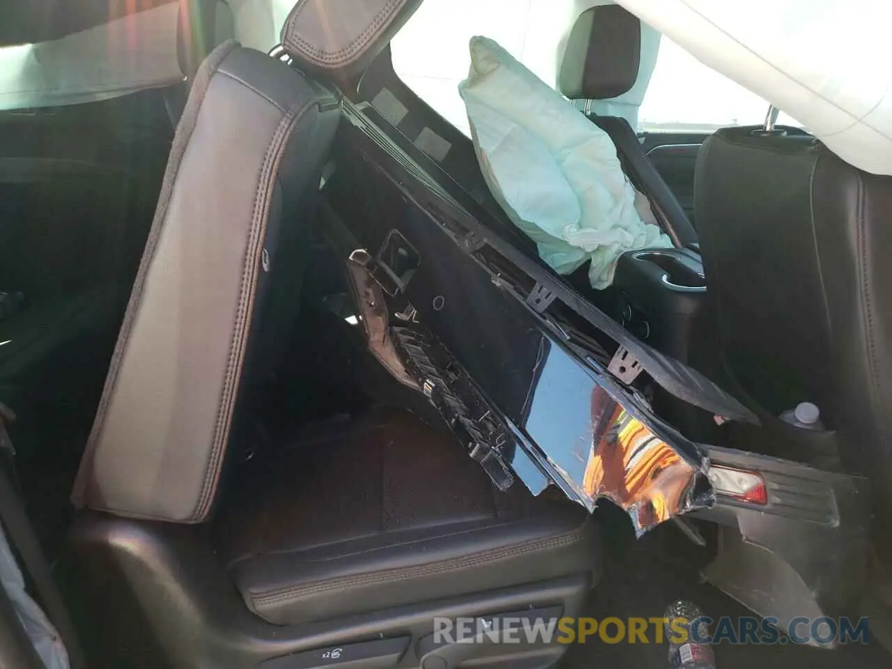 11 fotografías del automóvil dañado 1GNSKGKL3MR208644 CHEVROLET SUBURBAN 2021