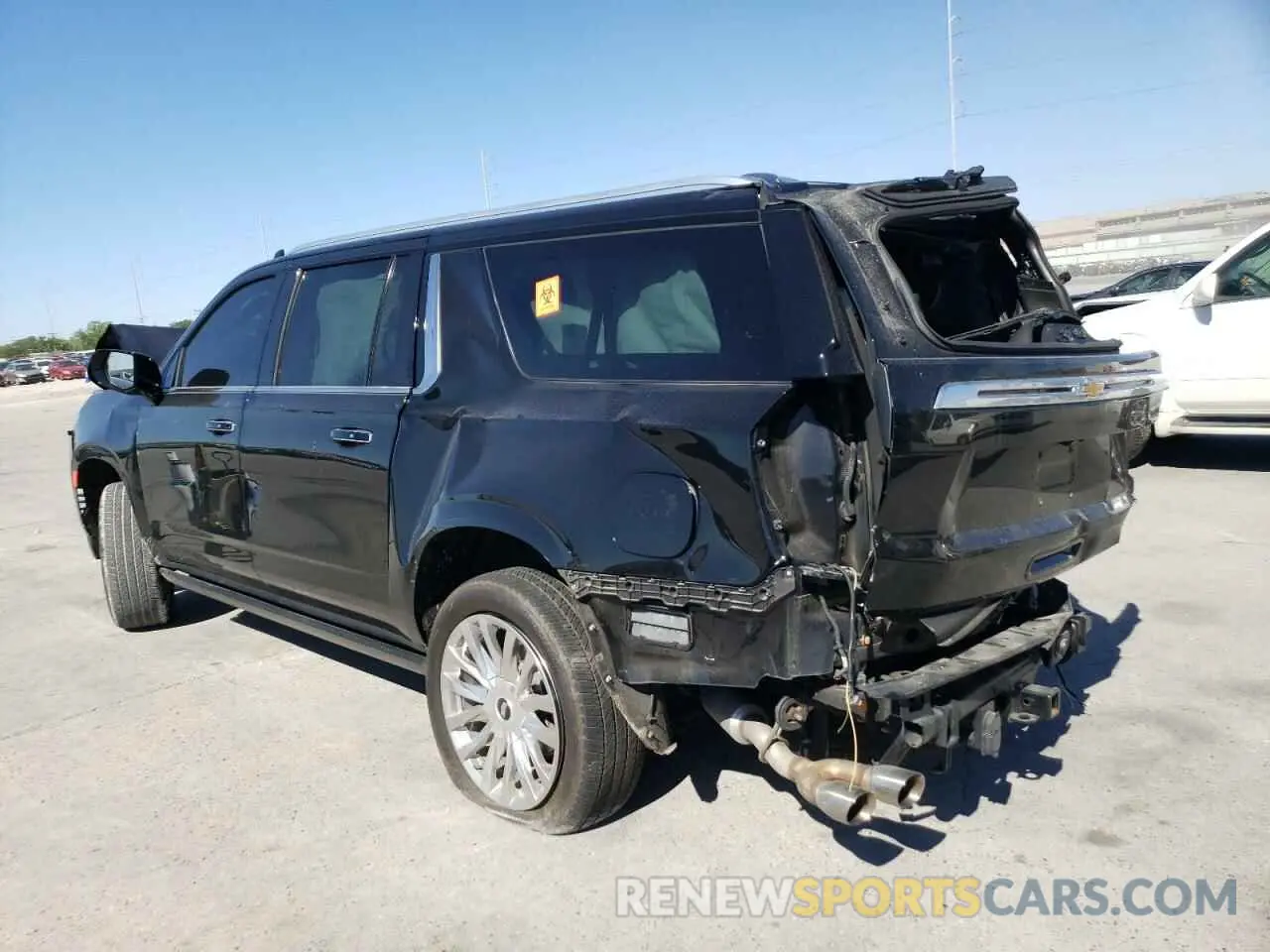 2 fotografías del automóvil dañado 1GNSKGKL3MR208644 CHEVROLET SUBURBAN 2021