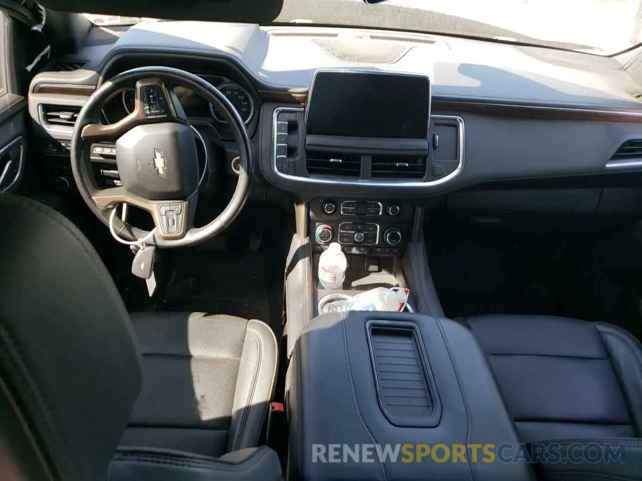 8 fotografías del automóvil dañado 1GNSKGKL3MR208644 CHEVROLET SUBURBAN 2021